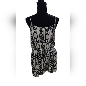 Forever 21 Romper Black & White